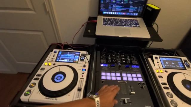 Pioneer DJM S7 NOT Working with Rekordbox! Why? It works with Virtual Dj.. смотреть онлайн