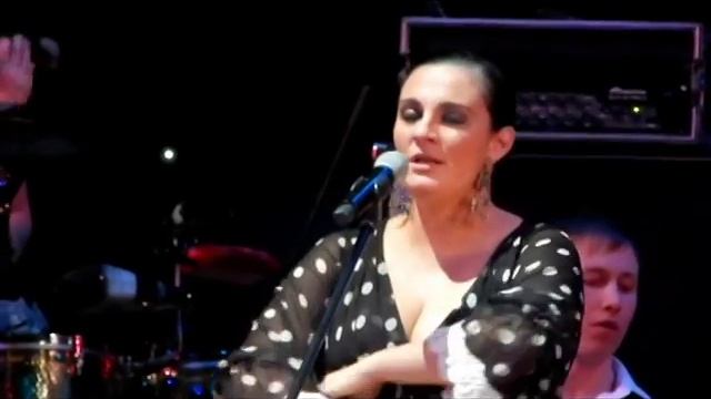 Елена Ваенга - Папа, нарисуй (Нижний Новгород, 10.03.2014) смотреть онлайн