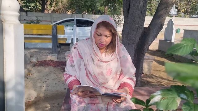 Meet My Dad | Saadia Sohail Visit Her Father Grave || Emotional Video смотреть онлайн