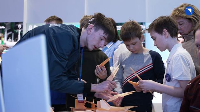 Воронежский авиазавод участвует в Фестивале профессий на ВДНХ! смотреть онлайн