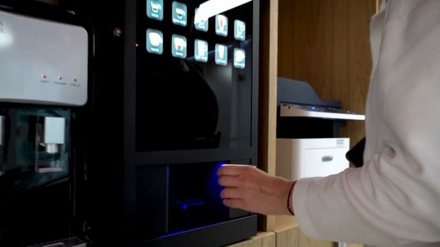 Как выглядит phygital-офис Альфа-Банка в Новосибирске смотреть онлайн