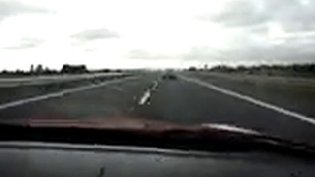 Street Race Honda S2000 Vs Mercedes SLK 200 смотреть онлайн