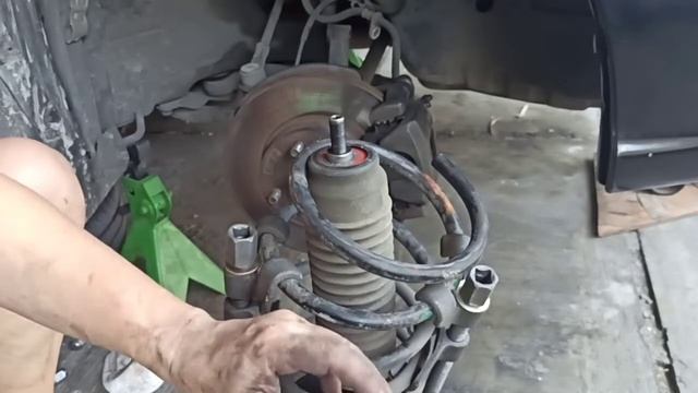 DIY ganti shockbreaker depan aerio | KYB Premium смотреть онлайн