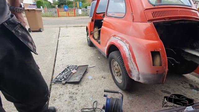 Classic Fiat 500 restoration - rear arch replacement смотреть онлайн