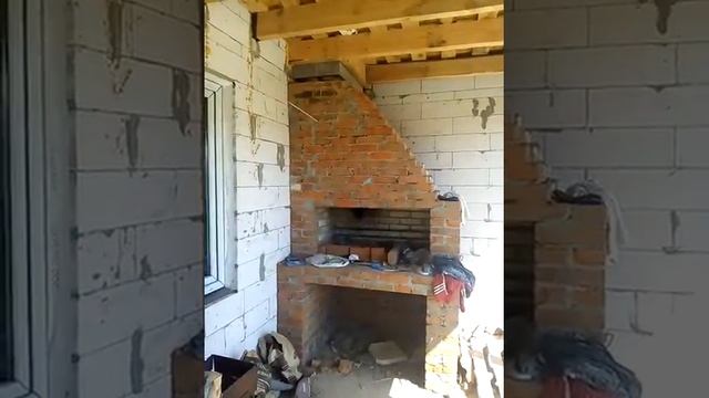 Терраса и садовый камин жилого дома "Высокий" в ходе реализации проекта смотреть онлайн