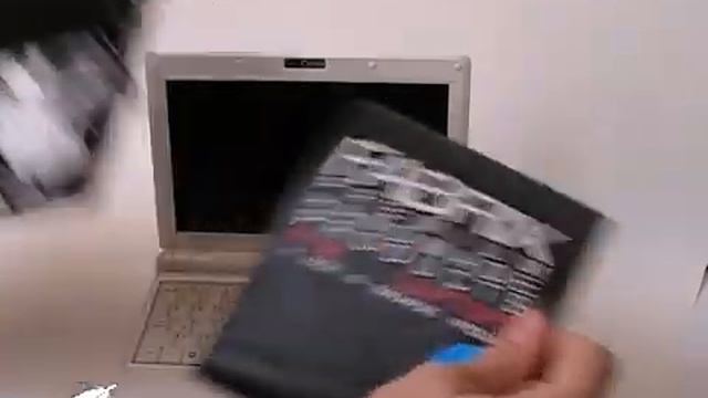 Cases test on EeePC 900 смотреть онлайн