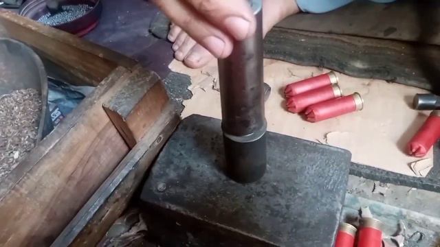 Gun Making 12 Bore Bullets Ammunition Manufacturing process Bullets Factory 2022 смотреть онлайн