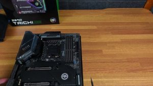ASRock Z690 Taichi Razer Edition motherboard – Unboxing