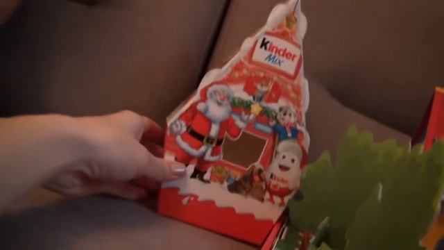 Ника Клубника и Киндер Микс. Nika Strawberry and Kinder MIX. смотреть онлайн