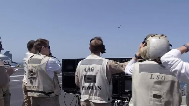 When World's Largest Aircraft Carrier Goes To War | Full Documentary смотреть онлайн