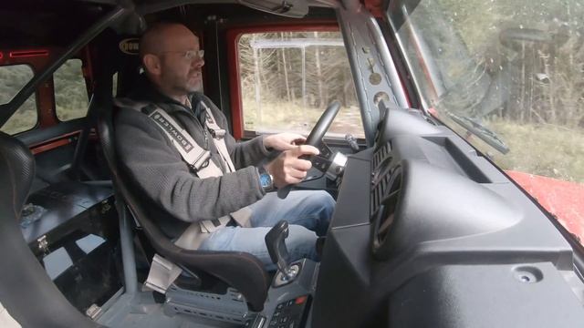 Ford Ranger Raptor v Bowler Bulldog | 4x4s tested off-road and on track | Autocar смотреть онлайн