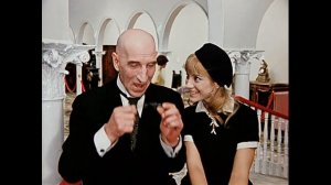 Киса Воробьянинов знакомится с девушкой