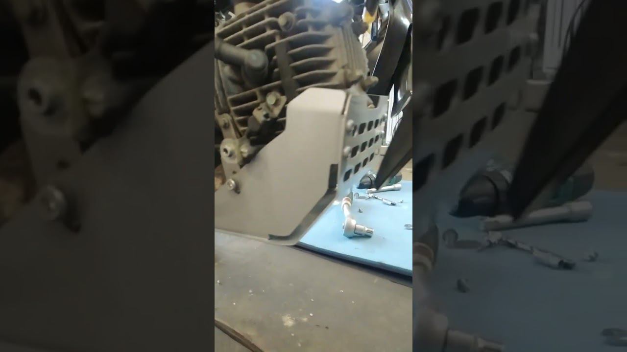 Установка защиты двигателя на honda super cub aa04 смотреть онлайн