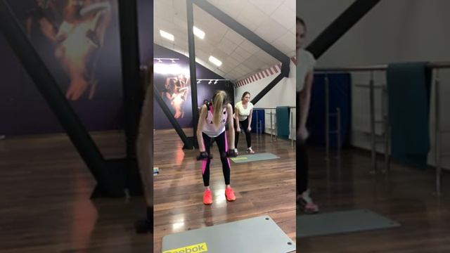 BODY SCULPT с Региной Заярнюк #готовьсяклетудома#своихнебросаем смотреть онлайн