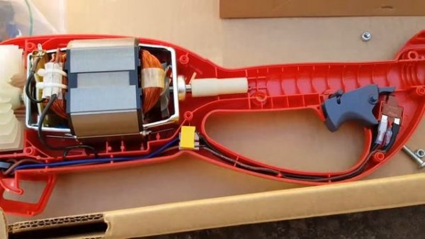 Триммер электрический EFCO 8110