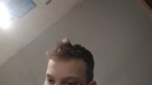 Заклеила рот скотчем и продержался так около 4 минут.