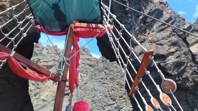 Через Золотые ворота на кораблике смотреть онлайн
