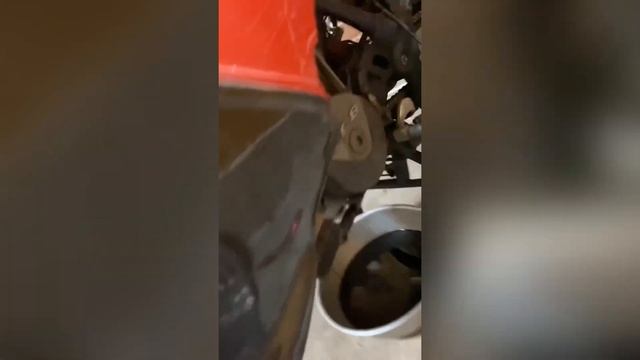 Замена масла KTM 950/990 adventure смотреть онлайн