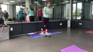 Сколиоз. Тесты и упражнения с резиновой лентой .Часть 2(на коврике)