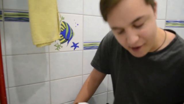 жру говно на видео!!!! НЕ КЛИКБЕЙТ смотреть онлайн