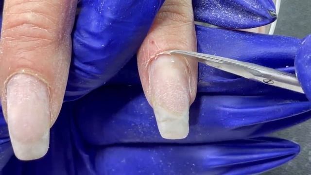 КЛЮЮЩИЕ И СКРУЧЕННЫЕ НОГТИ?ИСПРАВИМ ?? МАНИКЮР МАКРО смотреть онлайн