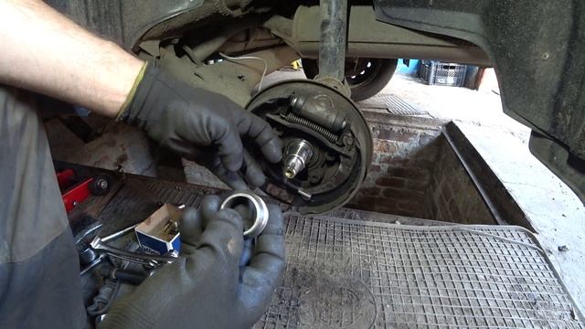 замена подшипника задней ступицы ВАЗ 2108 , 09 , 10 , 11 , 12 , 13 , 14 , 15 смотреть онлайн