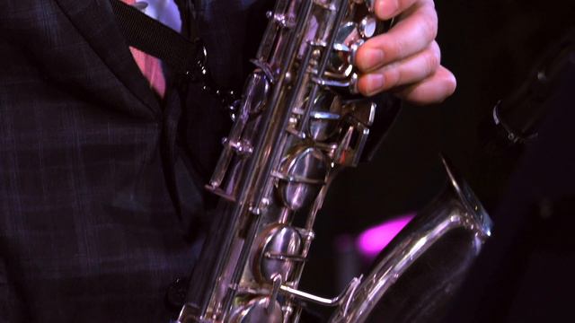 Хваль Сергей "Bessame mucho" ( Juan Diego Flórez sax cover ) смотреть онлайн