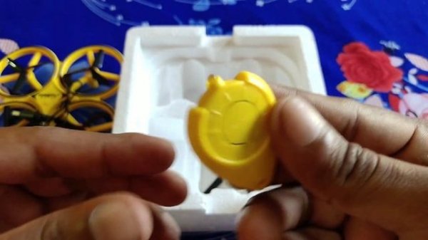 Tracker 2.4G Gravity Sensor Drone.