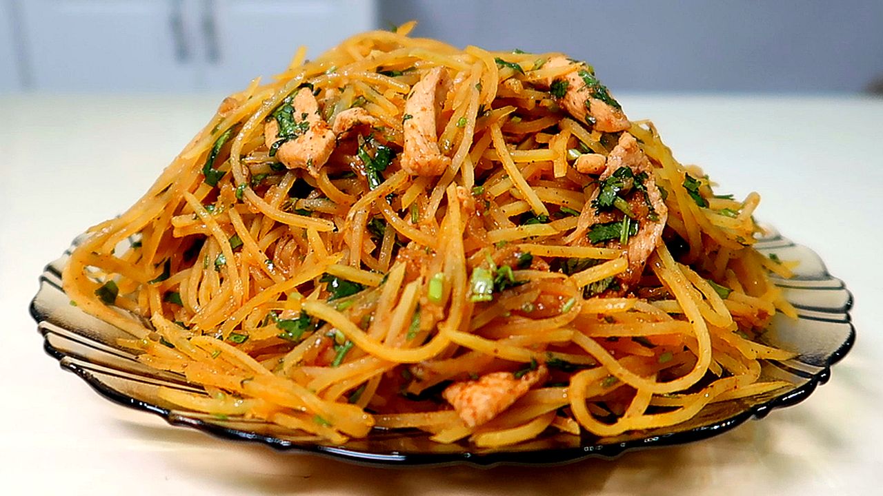 КАРТОШКА по - корейски КАМДИЧА С МЯСОМ. Готовит Ольга Ким смотреть онлайн