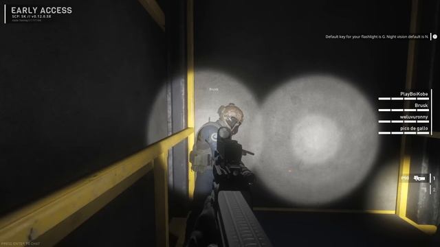 4 Idiots Escape SCP-5k смотреть онлайн