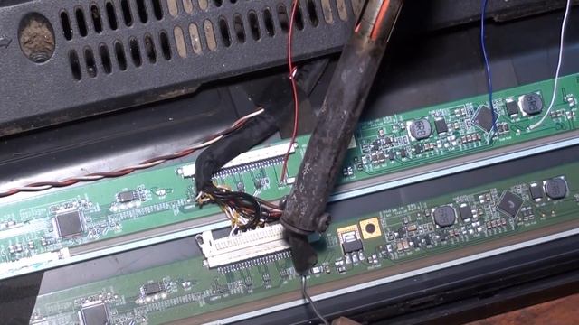 Led tv panel repairing bypass method with another T-con. смотреть онлайн