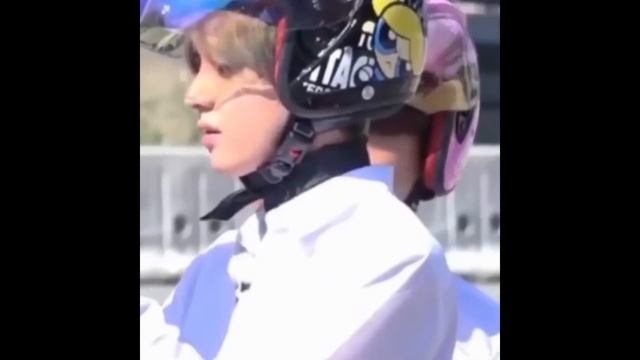 Cuando los miembros exponen los celos de Jungkook con Taehyung. [Análisis taekook] смотреть онлайн