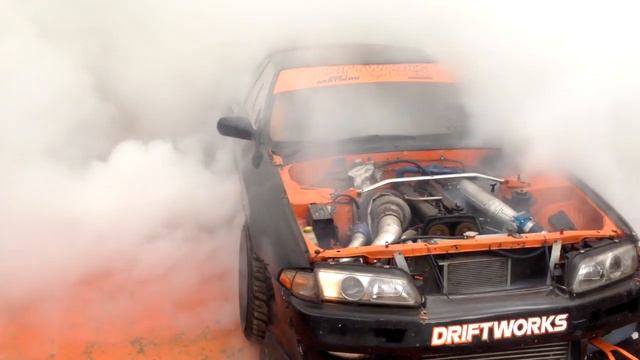 Ultimate indoor burnout challenge in my Nissan Skyline - 1JZGTE смотреть онлайн