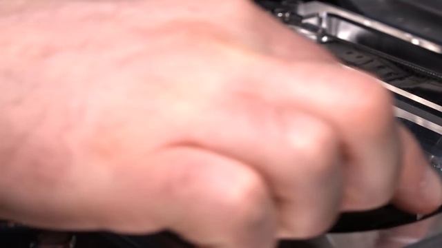 Атомный чемоданчик с часами за 2 700 000 $. Самые точные часы #SIHH2019 смотреть онлайн