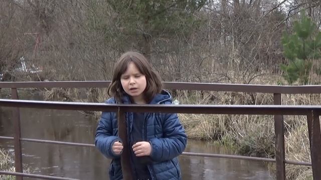 ! НА ЗЕМЛЕ БЕЗЖАЛОСТНО МАЛЕНЬКОЙ смотреть онлайн