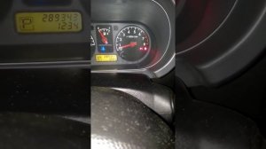 Nissan Cube заводится и глохнет через некоторое время