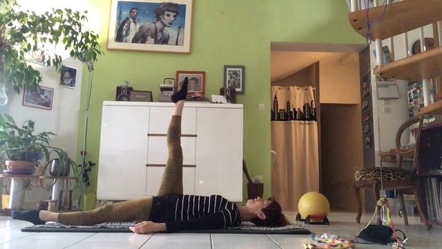 Pilates intermédiaires /avancés смотреть онлайн