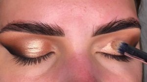 СТРЕЛКИ ДЛЯ НАВИСШЕГО ВЕКА /Макияж Растушеванная Cтрелка пошагово для начинающих на выпускной 2022