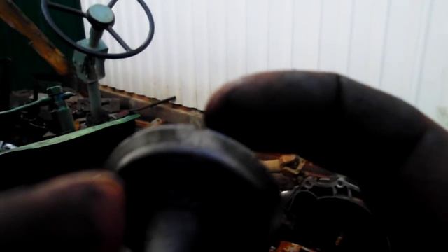 Маслосьёмные колпачки для Т-25. Ремонт Т-25. смотреть онлайн