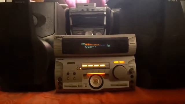 SONY MHC V7700 смотреть онлайн