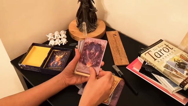 Opening Crystal Angels Oracle cards by Doreen Virtue смотреть онлайн