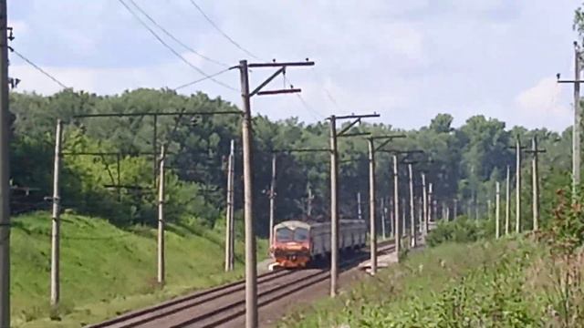 "Новый ракурс". ЭД4М-0331 сообщением Новосибирск-Главный - Буготак отправился с о.п Кувшинка. смотреть онлайн