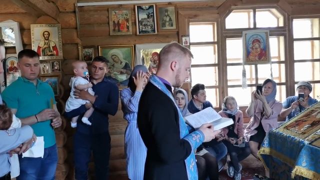 Крестим Сонечку и Диму смотреть онлайн