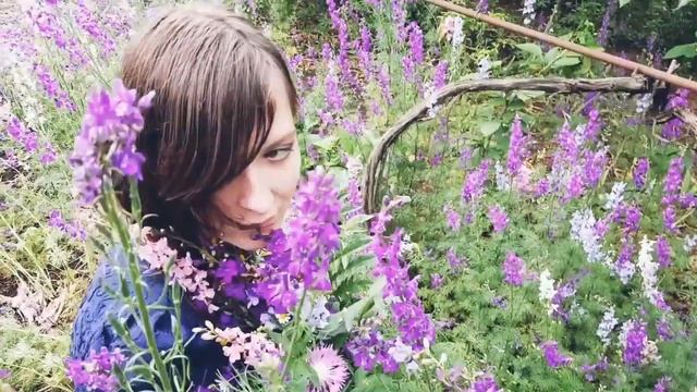 Анна Буяновская. Стих "Я любовь сохраню в саду вечно цветущего сердца" смотреть онлайн