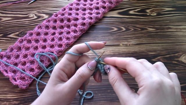 КАК СВЯЗАТЬ ПОВЯЗКУ СПИЦАМИ НА ГОЛОВУ ПОДРОБНЫЙ МК Все в мире связано #повязкаспицами #вязальныйбло смотреть онлайн