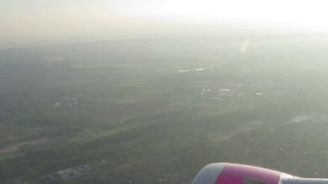 [UNGHERIA] Partenza (take off) da aeroporto di Budapest, visuale sul Danubio смотреть онлайн