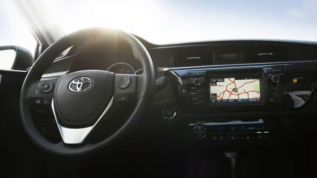 2016 Toyota Corolla vs. 2016 Hyundai Elantra смотреть онлайн