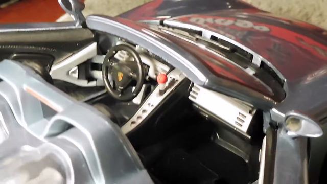 MotorMax 1/18 Porsche Carrera GT