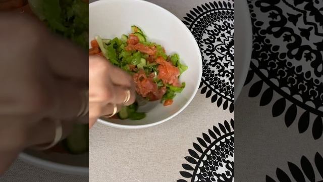 Оригинальная закуска на праздничный стол. Брускетта с красной рыбой. смотреть онлайн