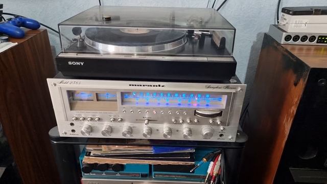 Look inside Elac FS 208 CL 142 202 Test demo sounds with Marantz 2385 смотреть онлайн